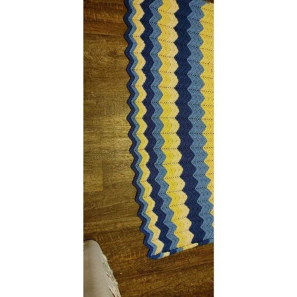 Handmade Chevron Crochet Afghan Blanket Blue Cream 45" X 70" - Picture 5 of 7
